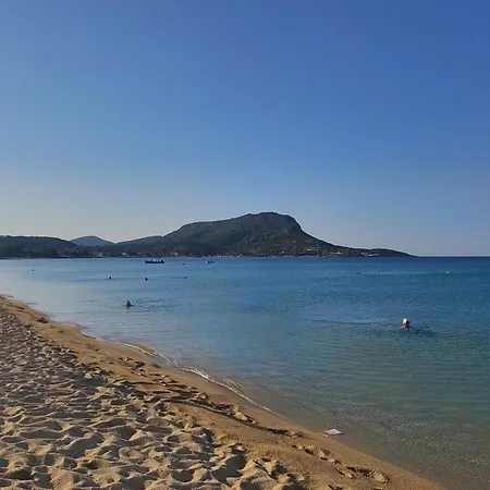 Μικρός Παράδεισος - Little Paradise